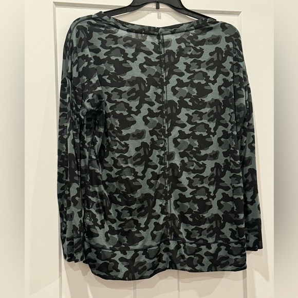 Calvin Klein Performance Camo Long-sleeve Top - Picture 4 of 10